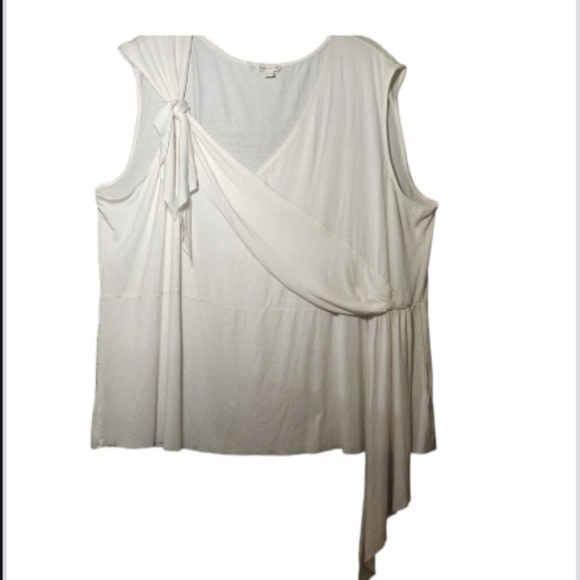 Cato Tops - Cato white asymmetrical  tank top